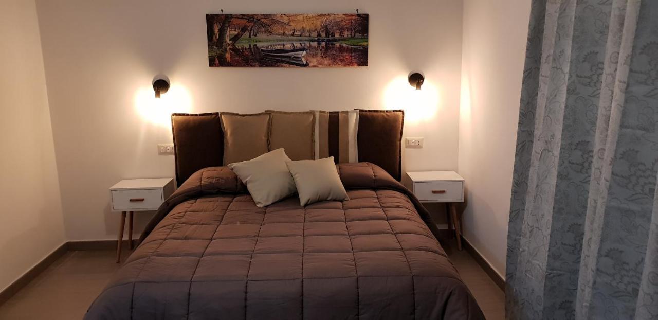 Bed and Breakfast A Due Passi Dal Museo à Naples Extérieur photo