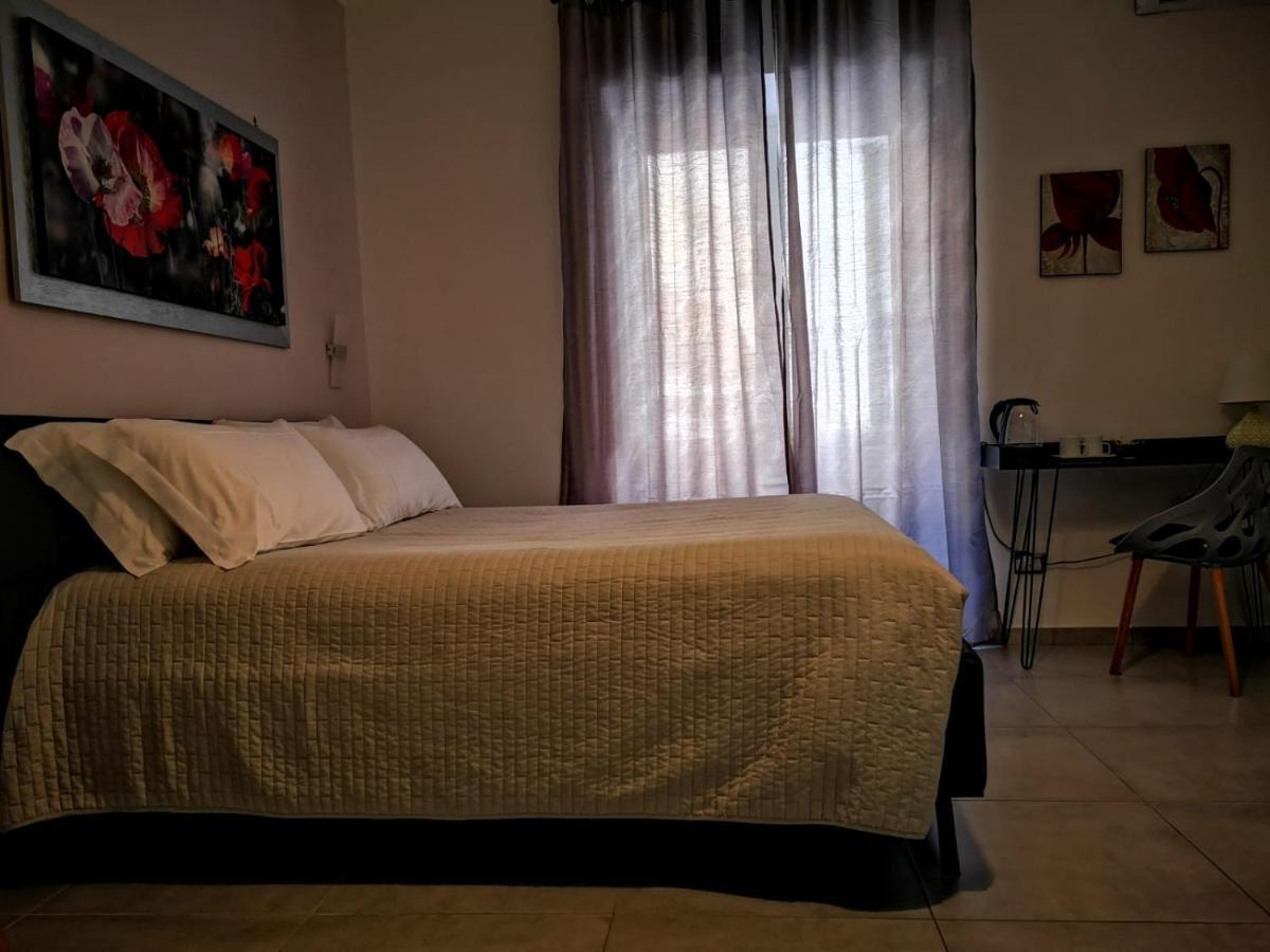 Bed and Breakfast A Due Passi Dal Museo à Naples Extérieur photo